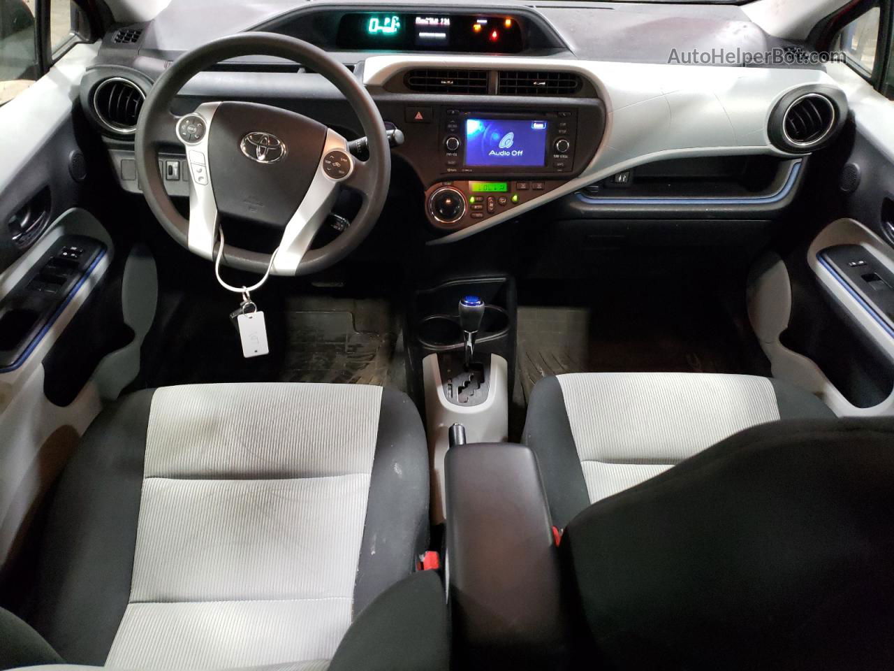 2012 Toyota Prius C  Красный vin: JTDKDTB30C1028837