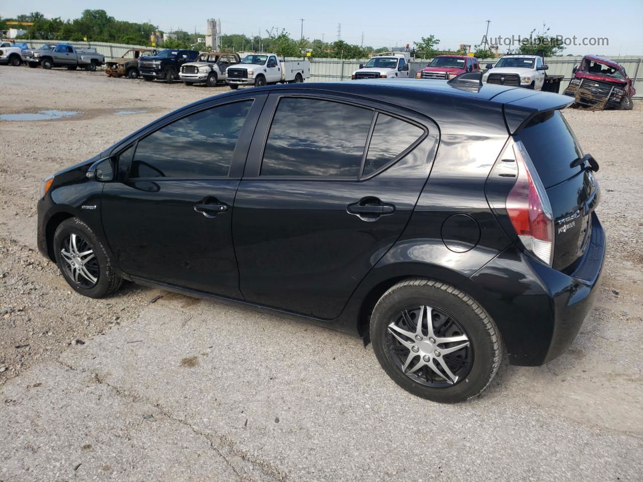 2016 Toyota Prius C  Черный vin: JTDKDTB30G1139717