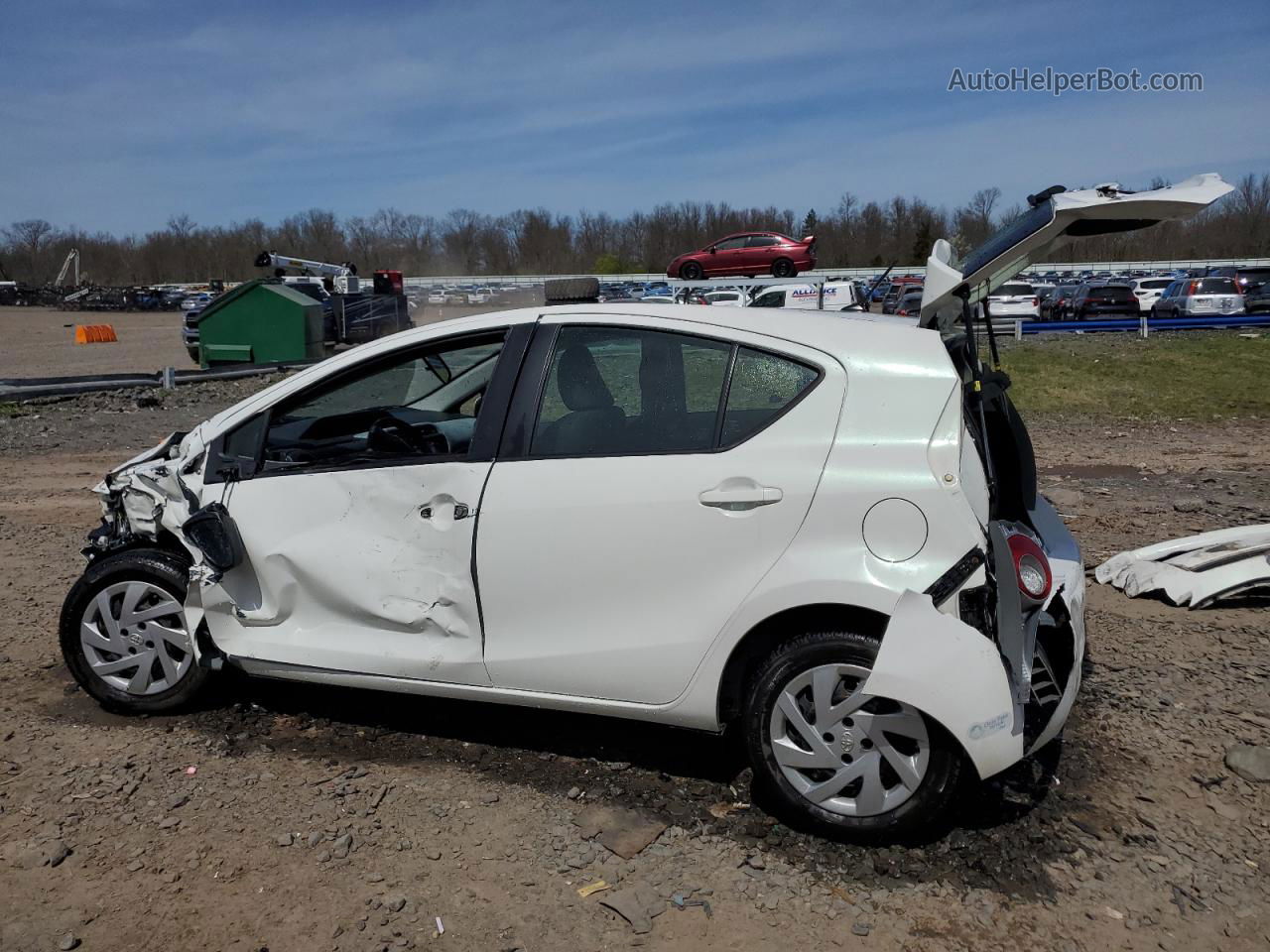 2012 Toyota Prius C  Белый vin: JTDKDTB31C1514301