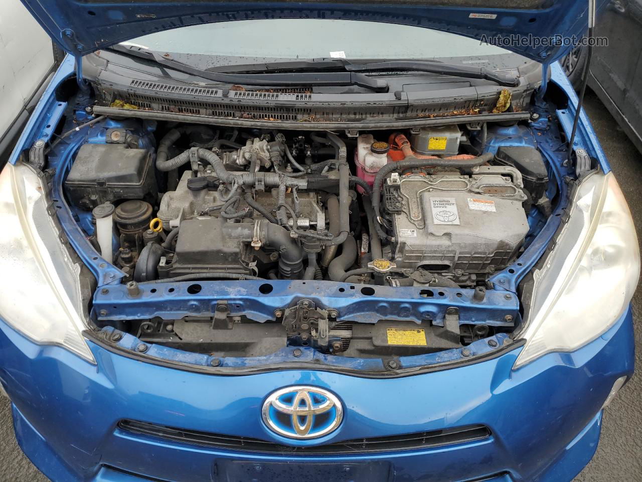 2013 Toyota Prius C  Blue vin: JTDKDTB31D1052212