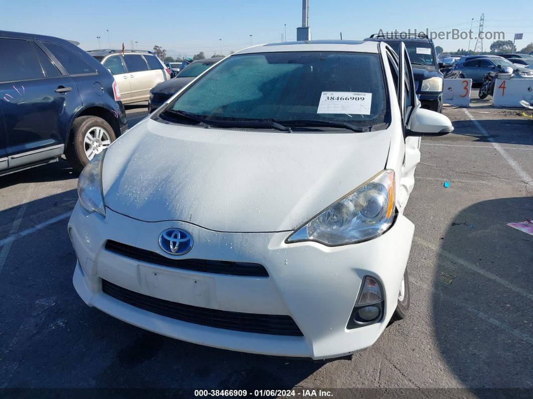 2014 Toyota Prius C Four White vin: JTDKDTB31E1075698