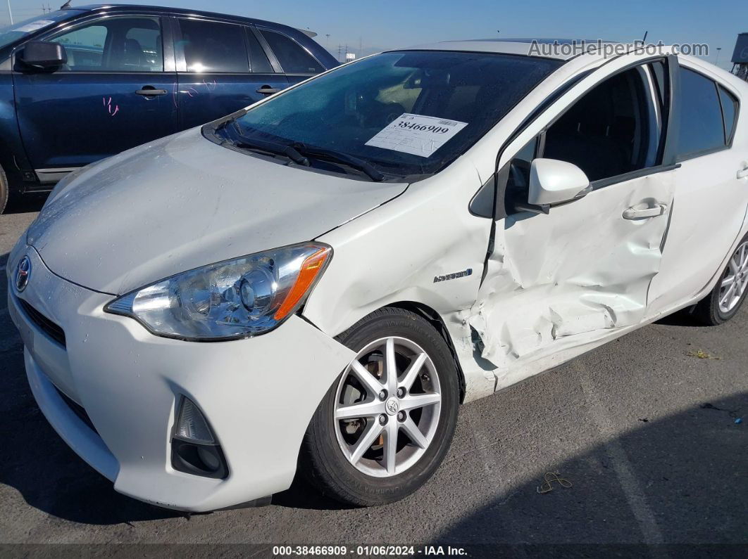 2014 Toyota Prius C Four White vin: JTDKDTB31E1075698