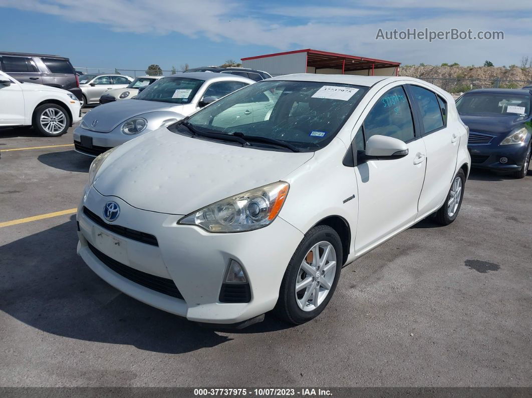 2014 Toyota Prius C Three Белый vin: JTDKDTB31E1571505