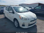 2014 Toyota Prius C Three Белый vin: JTDKDTB31E1571505