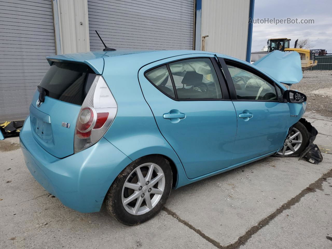 2013 Toyota Prius C  Blue vin: JTDKDTB32D1052395