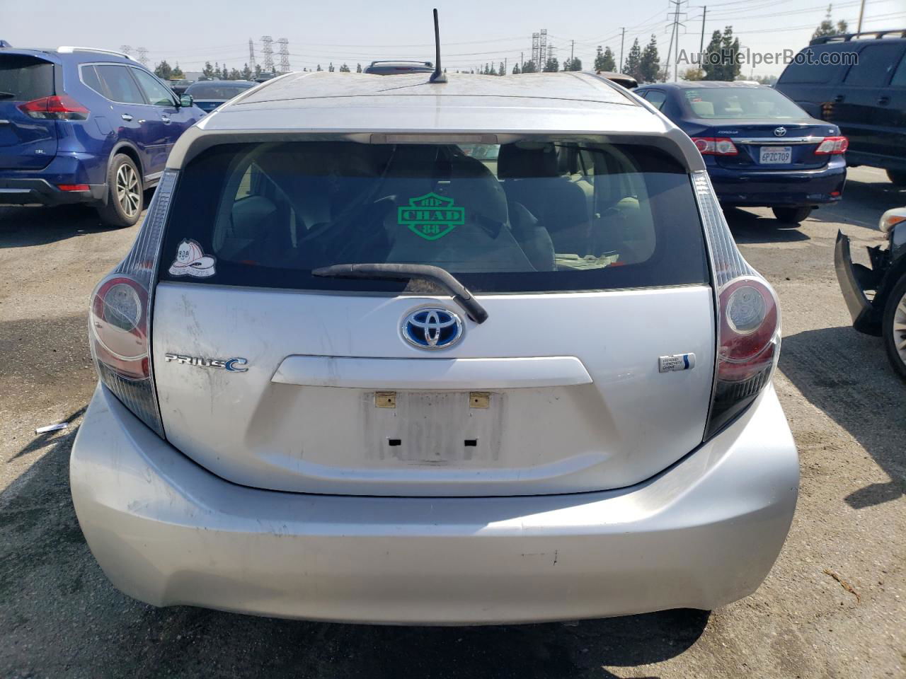 2013 Toyota Prius C  Серебряный vin: JTDKDTB32D1531979