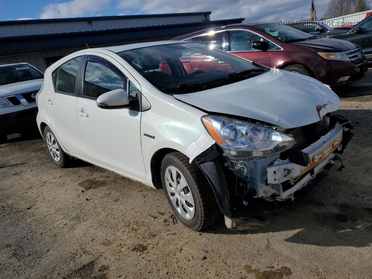 2013 Toyota Prius C  Белый vin: JTDKDTB32D1556459