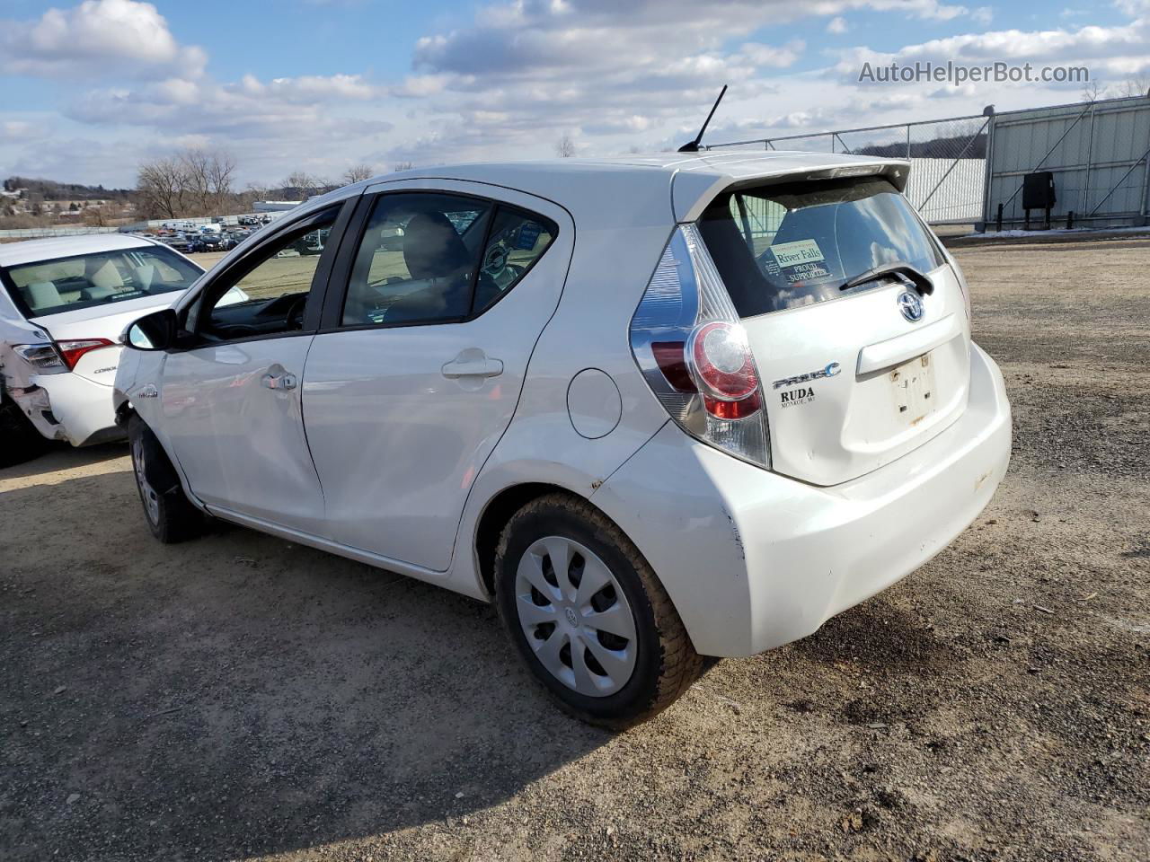 2013 Toyota Prius C  White vin: JTDKDTB32D1556459