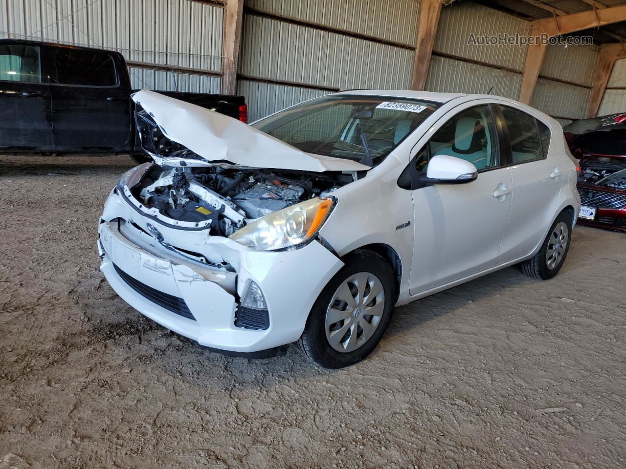 2013 Toyota Prius C  White vin: JTDKDTB32D1556798