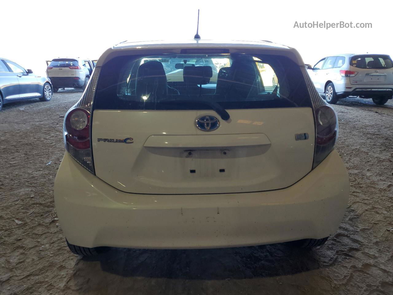 2013 Toyota Prius C  Белый vin: JTDKDTB32D1556798