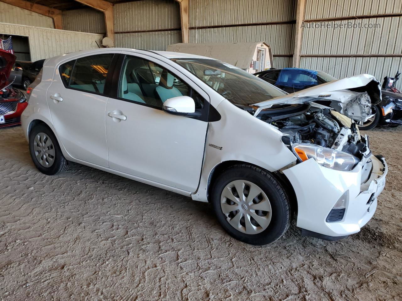 2013 Toyota Prius C  White vin: JTDKDTB32D1556798