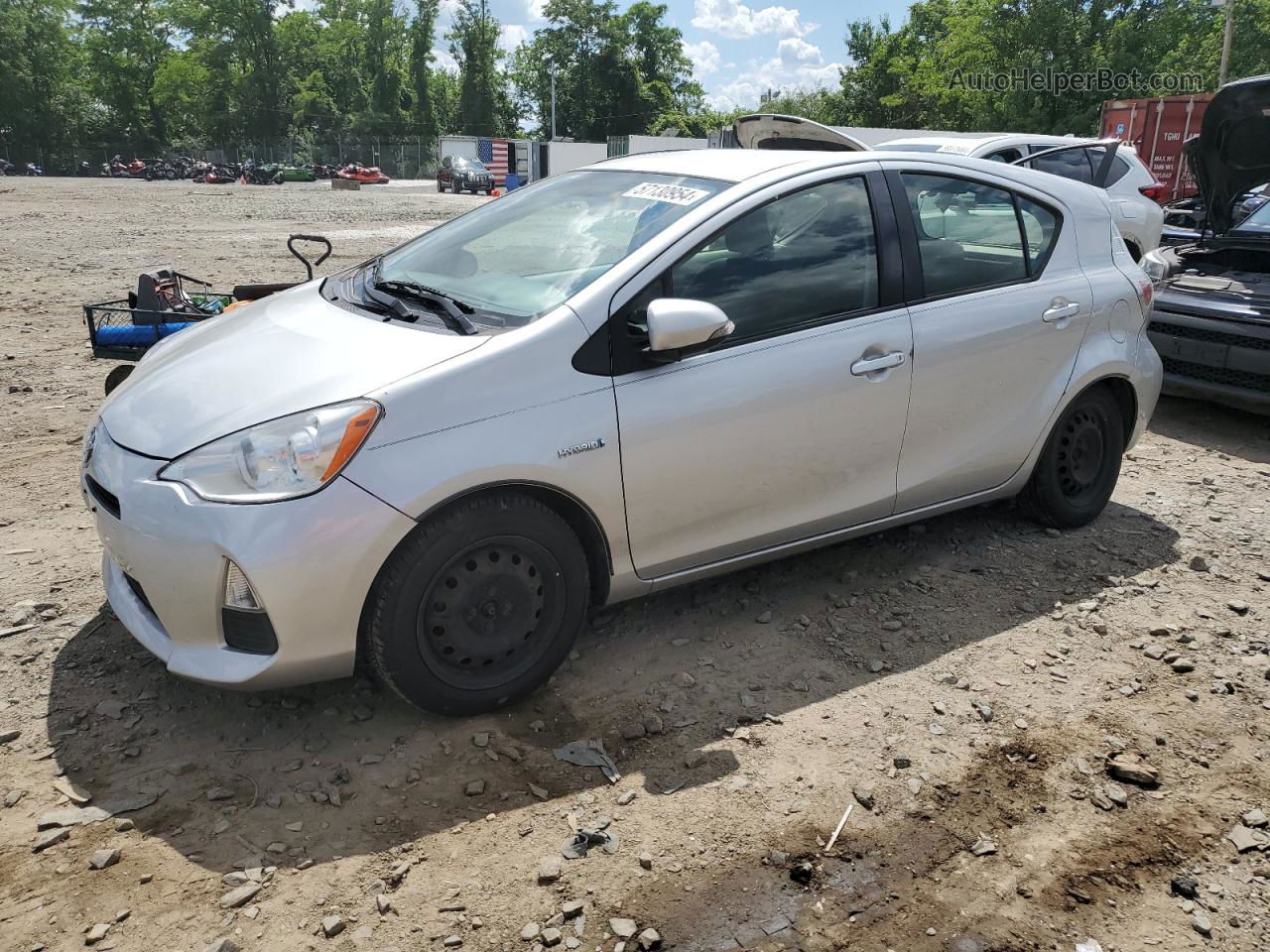 2013 Toyota Prius C  Серебряный vin: JTDKDTB33D1535507