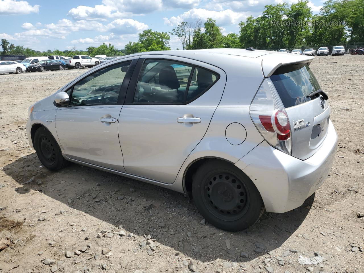 2013 Toyota Prius C  Серебряный vin: JTDKDTB33D1535507