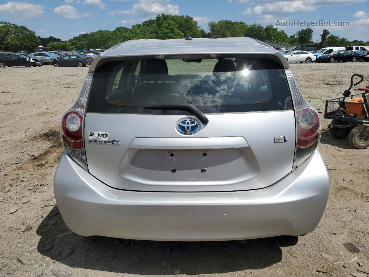 2013 Toyota Prius C  Серебряный vin: JTDKDTB33D1535507