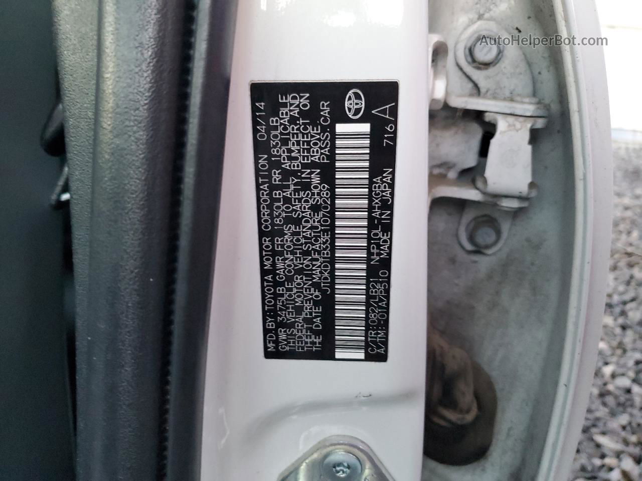 2014 Toyota Prius C  White vin: JTDKDTB33E1070289