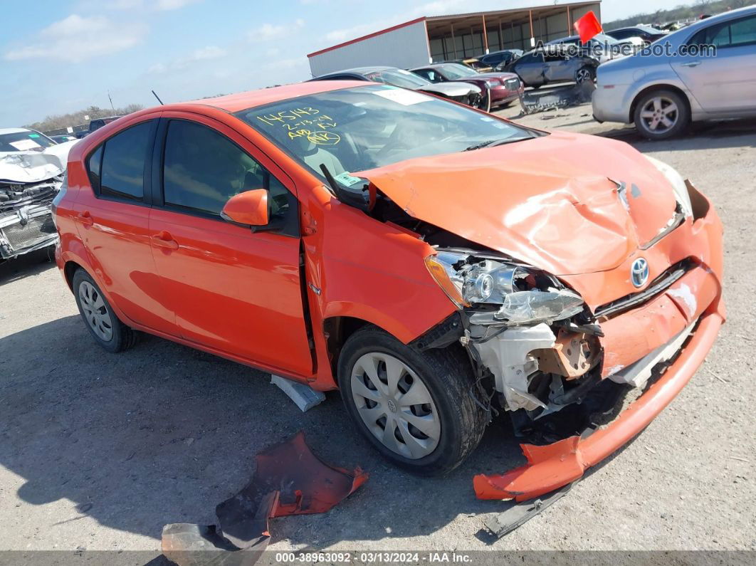 2014 Toyota Prius C One Orange vin: JTDKDTB33E1074777