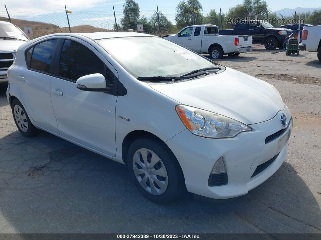 2014 Toyota Prius C One/three/two/four White vin: JTDKDTB33E1571070