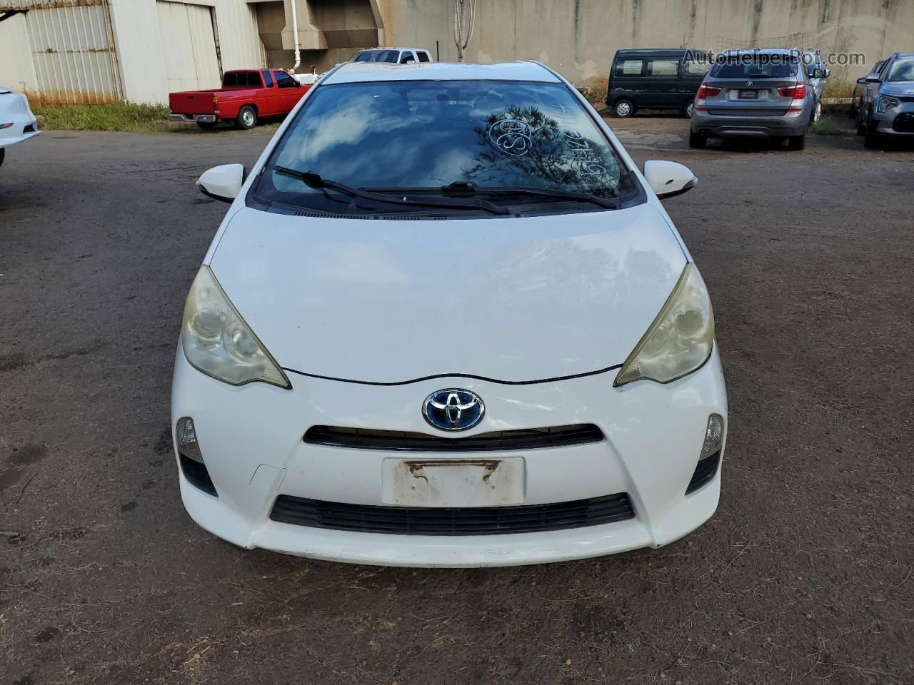 2013 Toyota Prius C  White vin: JTDKDTB34D1533538