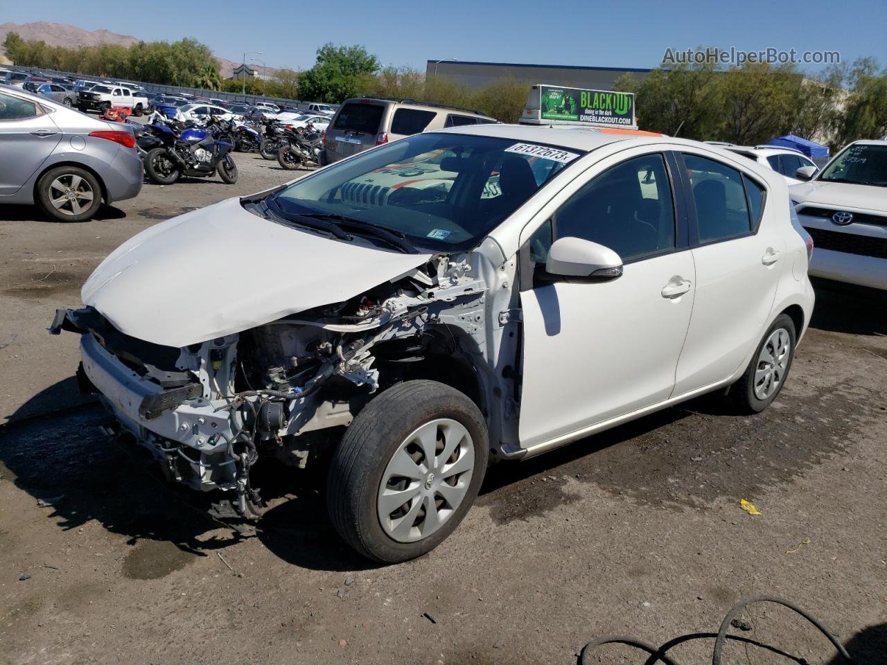 2013 Toyota Prius C  Белый vin: JTDKDTB34D1553479