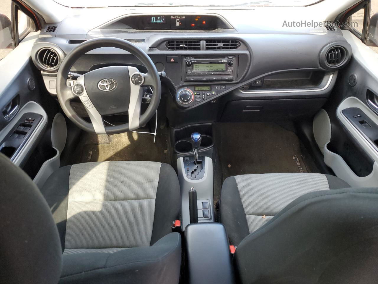 2014 Toyota Prius C  Оранжевый vin: JTDKDTB34E1065876