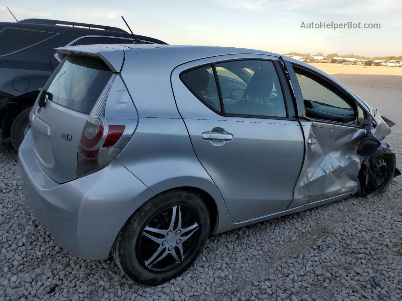 2014 Toyota Prius C  Silver vin: JTDKDTB34E1559865