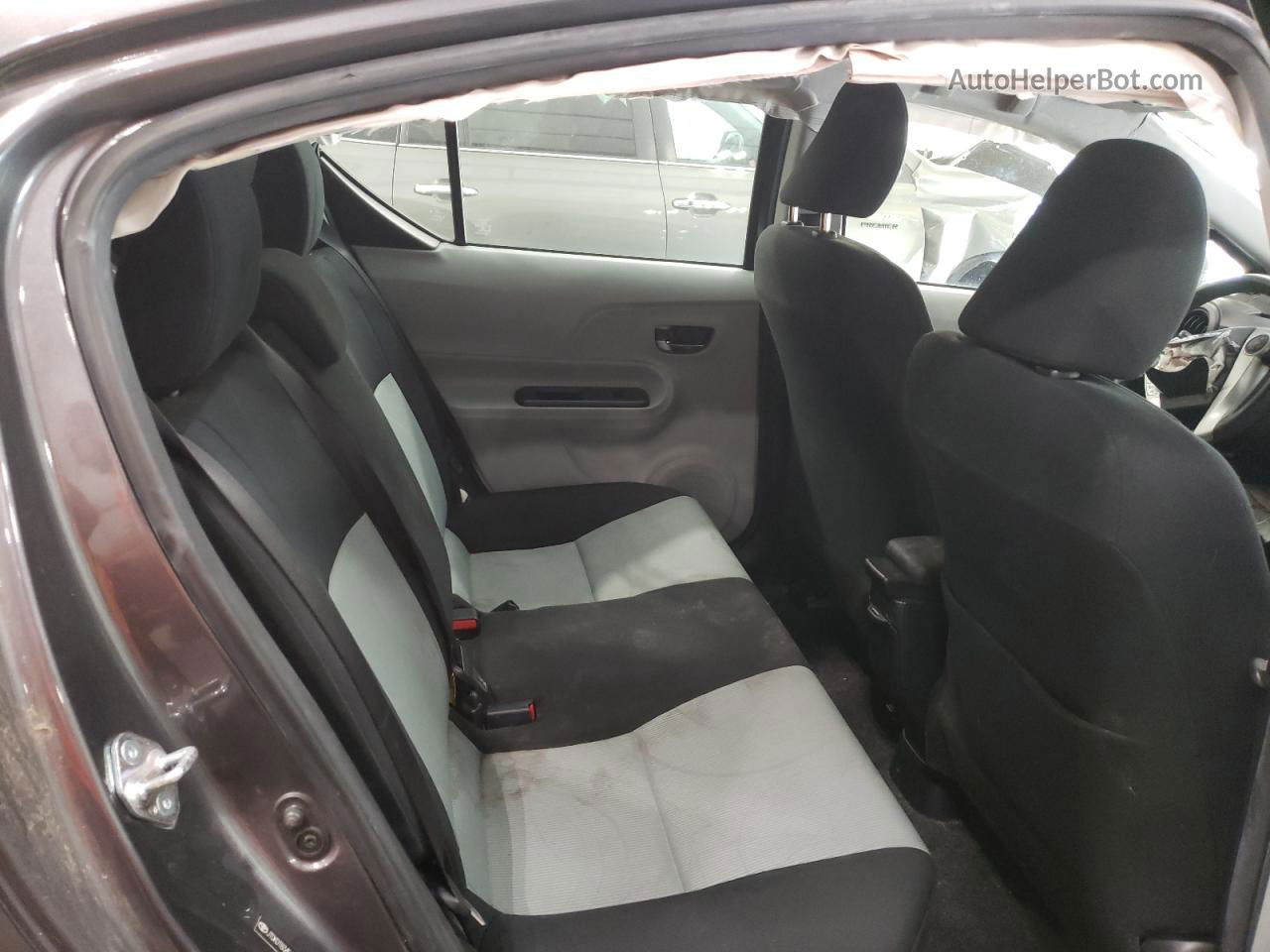2014 Toyota Prius C  Серый vin: JTDKDTB34E1562264