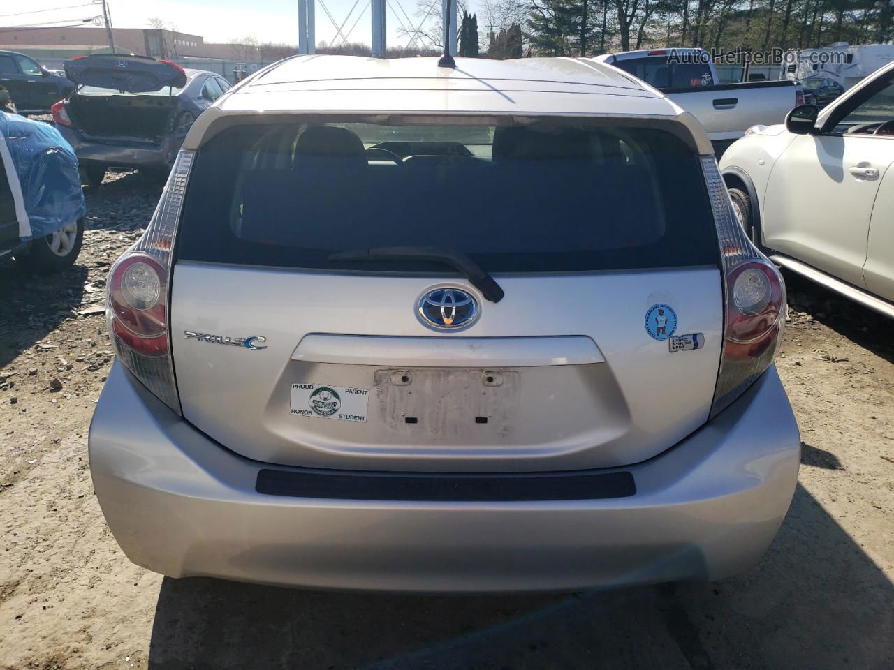 2013 Toyota Prius C  Silver vin: JTDKDTB35D1537128