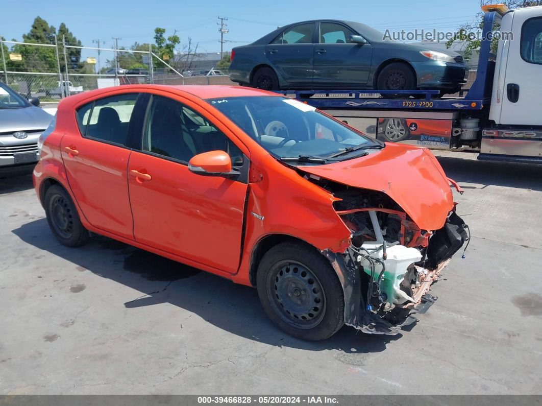 2014 Toyota Prius C Three Orange vin: JTDKDTB35E1062923