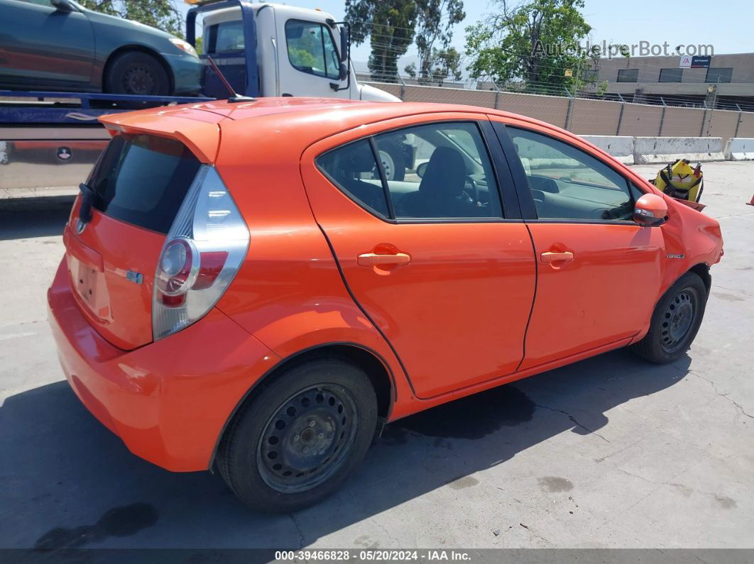 2014 Toyota Prius C Three Orange vin: JTDKDTB35E1062923