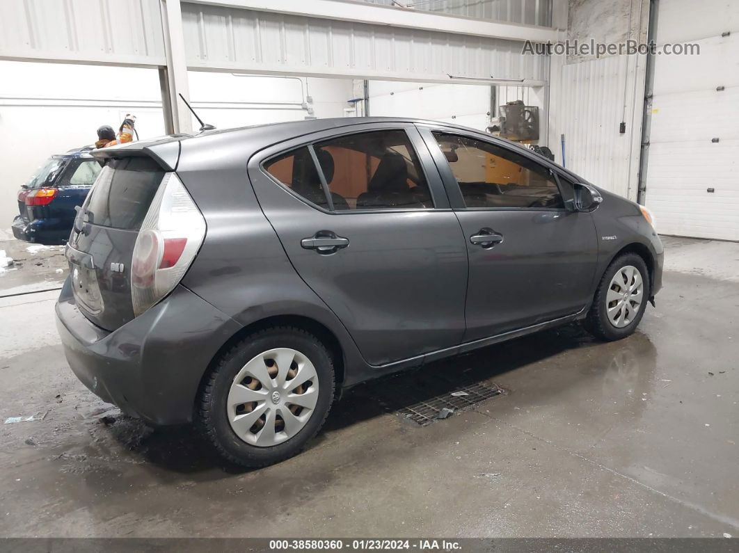 2014 Toyota Prius C Two Серый vin: JTDKDTB35E1063991