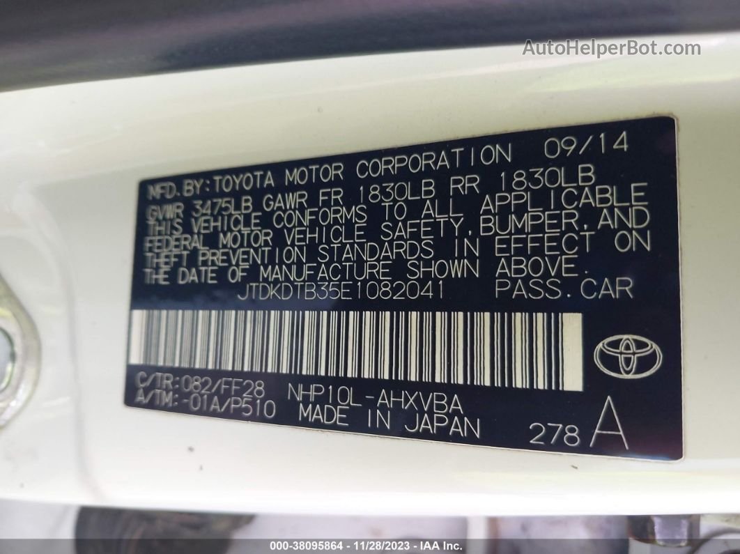2014 Toyota Prius C Two White vin: JTDKDTB35E1082041