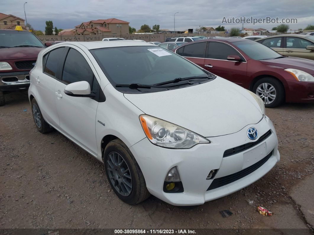 2014 Toyota Prius C Two White vin: JTDKDTB35E1082041