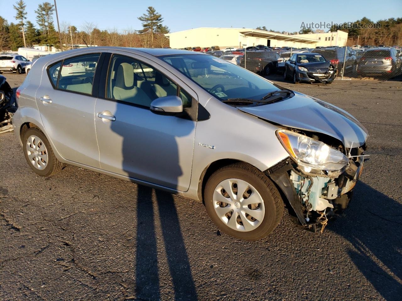 2014 Toyota Prius C  Silver vin: JTDKDTB35E1562516