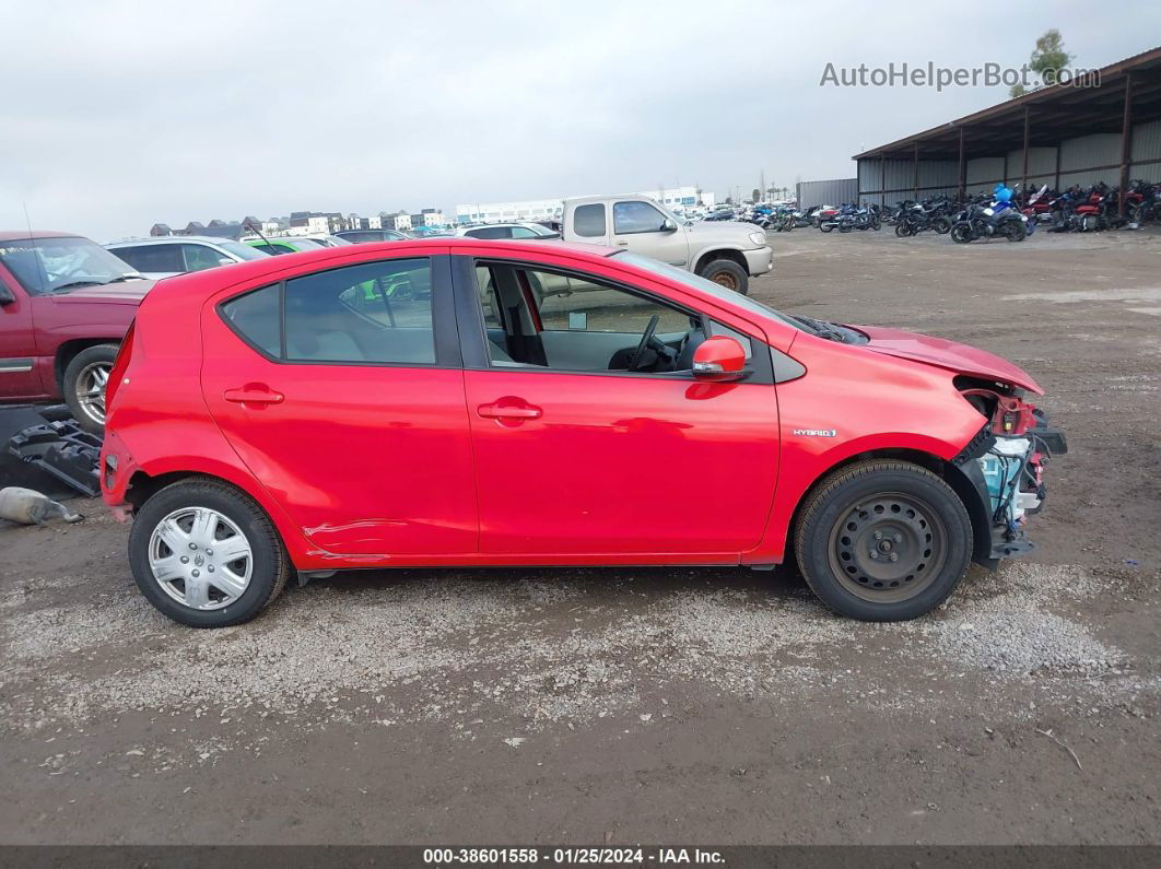 2014 Toyota Prius C One Red vin: JTDKDTB35E1572060