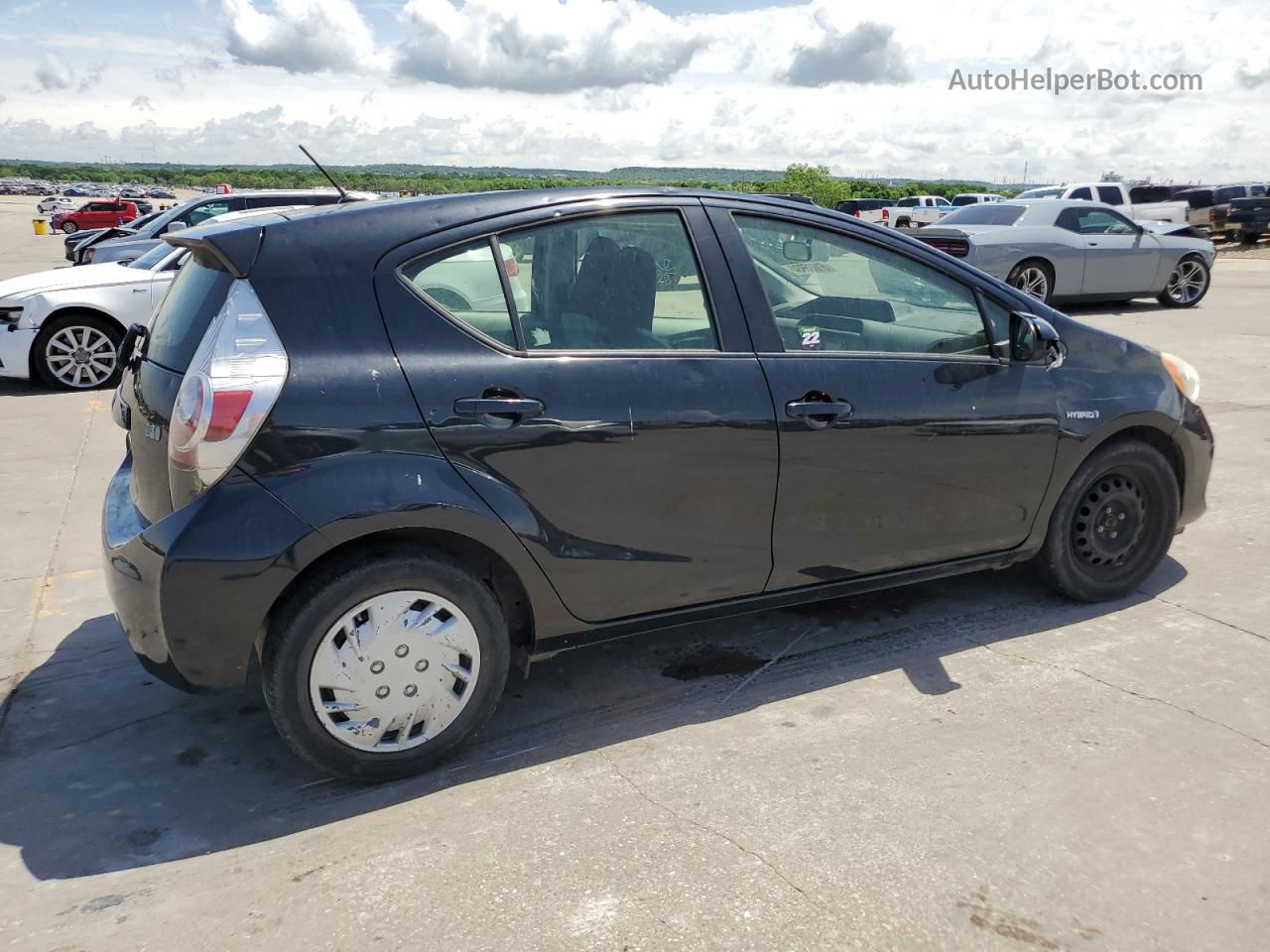 2013 Toyota Prius C  Черный vin: JTDKDTB36D1046986