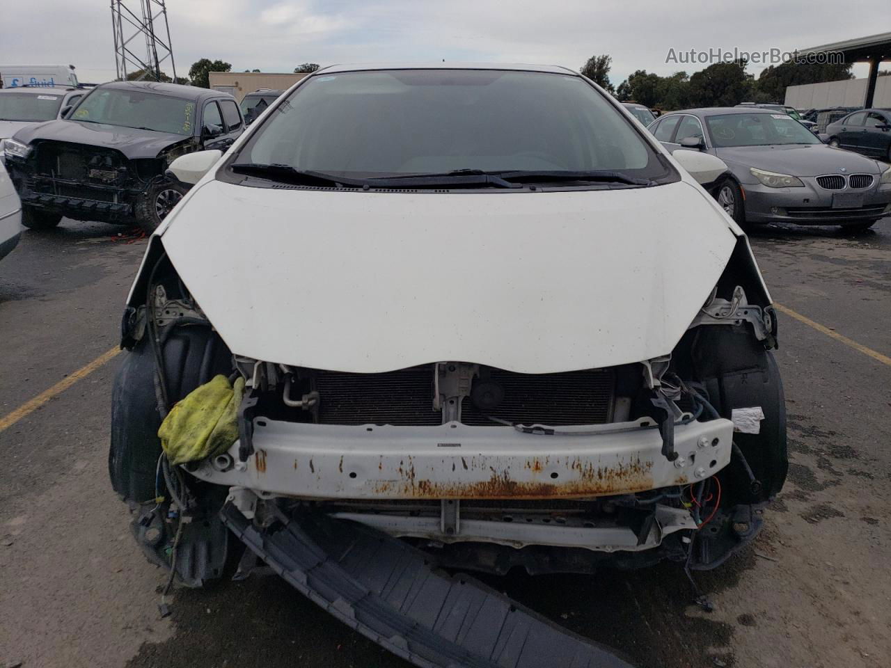 2013 Toyota Prius C  White vin: JTDKDTB36D1552477