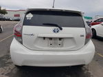 2013 Toyota Prius C  Белый vin: JTDKDTB36D1552477