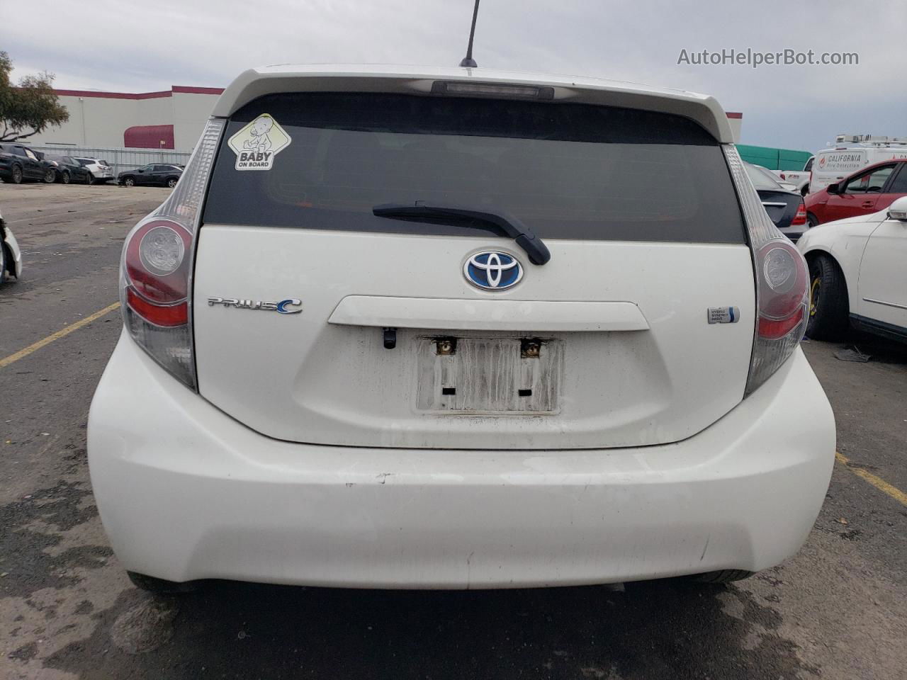 2013 Toyota Prius C  Белый vin: JTDKDTB36D1552477