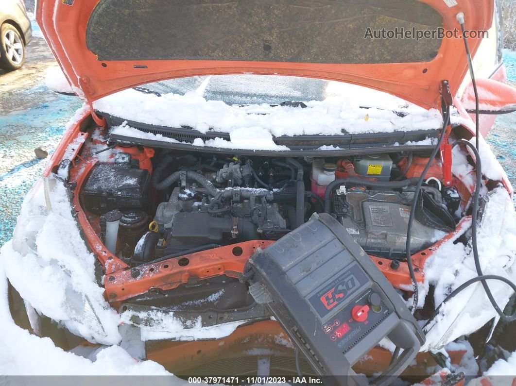 2014 Toyota Prius C Three Оранжевый vin: JTDKDTB36E1072991