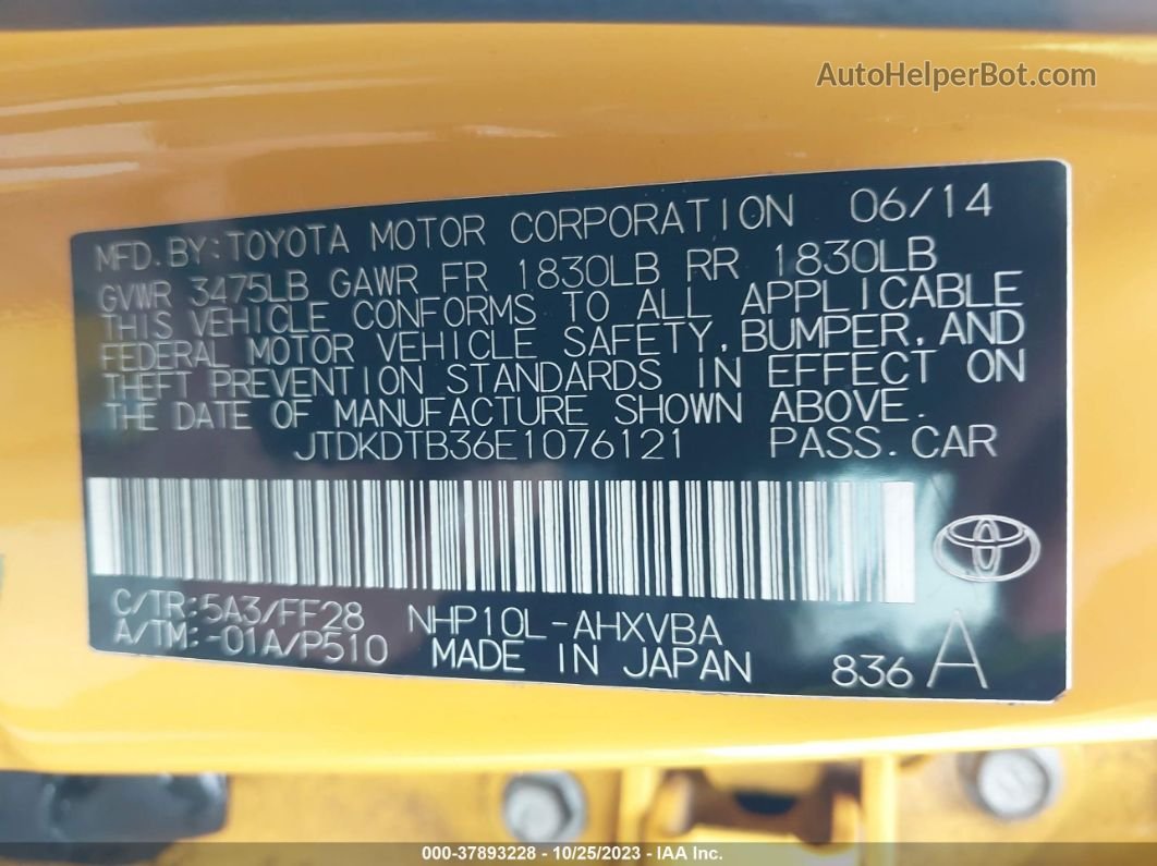 2014 Toyota Prius C One/three/two/four Yellow vin: JTDKDTB36E1076121
