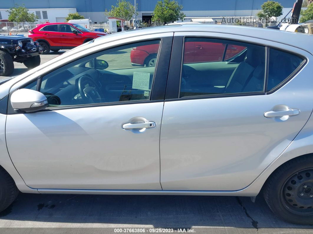 2014 Toyota Prius C One/three/two/four Silver vin: JTDKDTB36E1083215