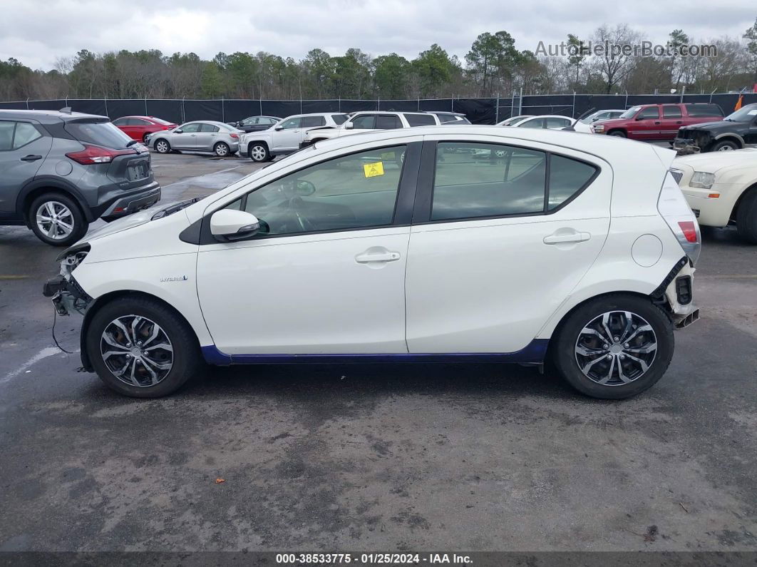 2014 Toyota Prius C Two White vin: JTDKDTB37E1064771