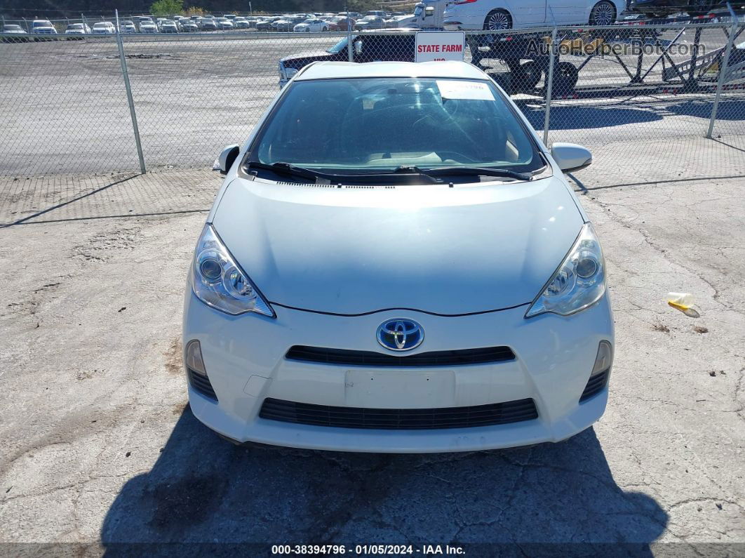 2014 Toyota Prius C Two Белый vin: JTDKDTB37E1558628