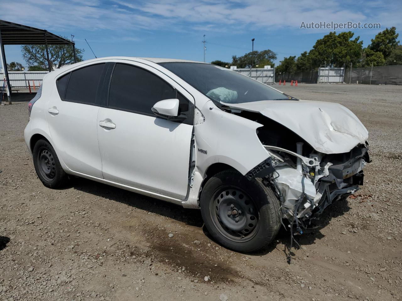 2014 Toyota Prius C  White vin: JTDKDTB37E1566079