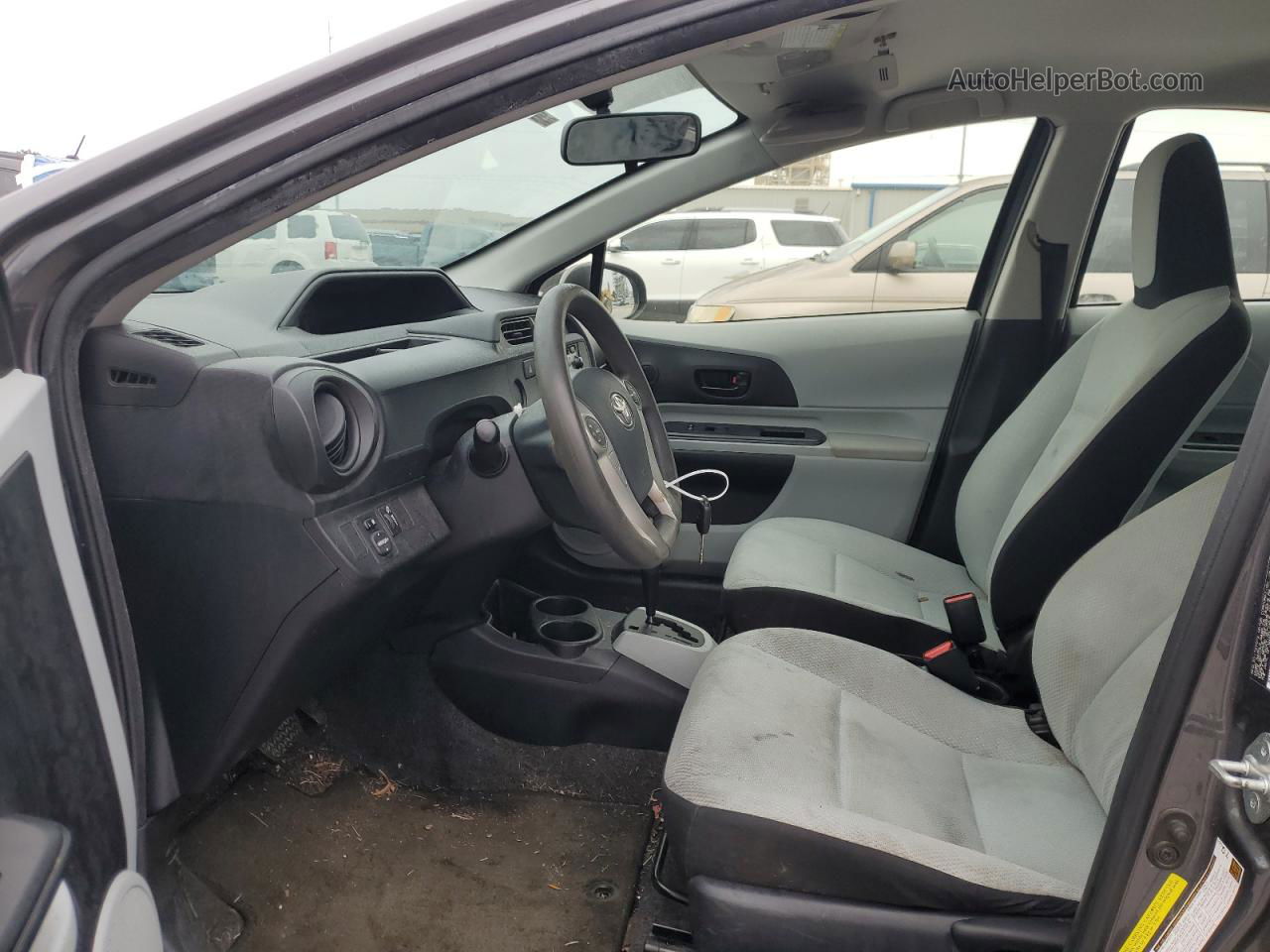 2012 Toyota Prius C  Серый vin: JTDKDTB38C1513534