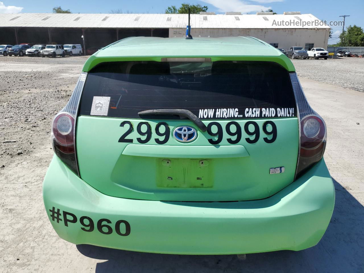 2013 Toyota Prius C  Green vin: JTDKDTB38D1543960