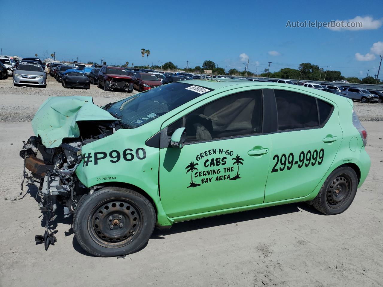 2013 Toyota Prius C  Зеленый vin: JTDKDTB38D1543960