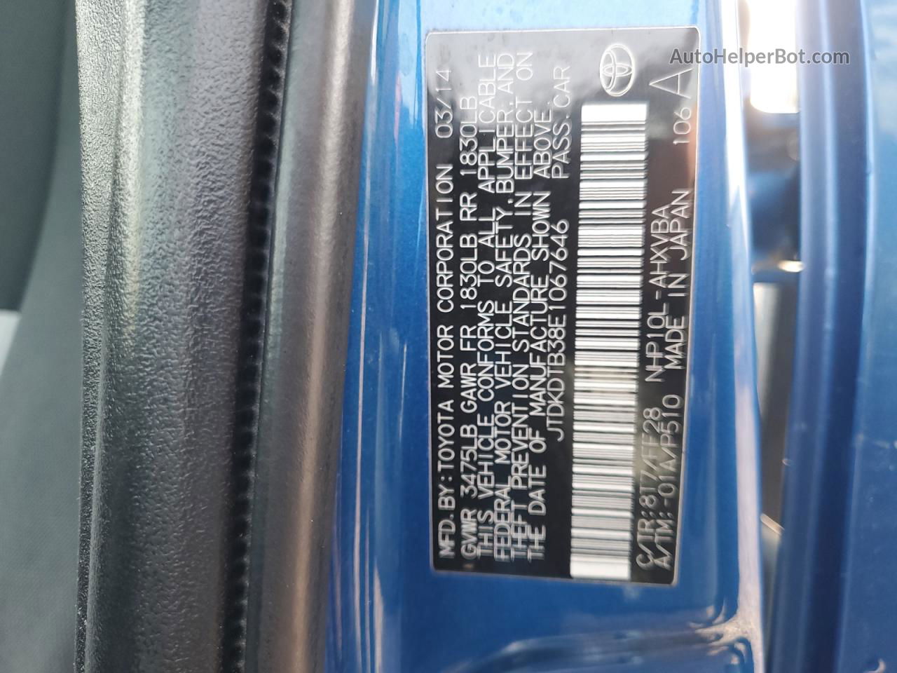 2014 Toyota Prius C  Синий vin: JTDKDTB38E1067646