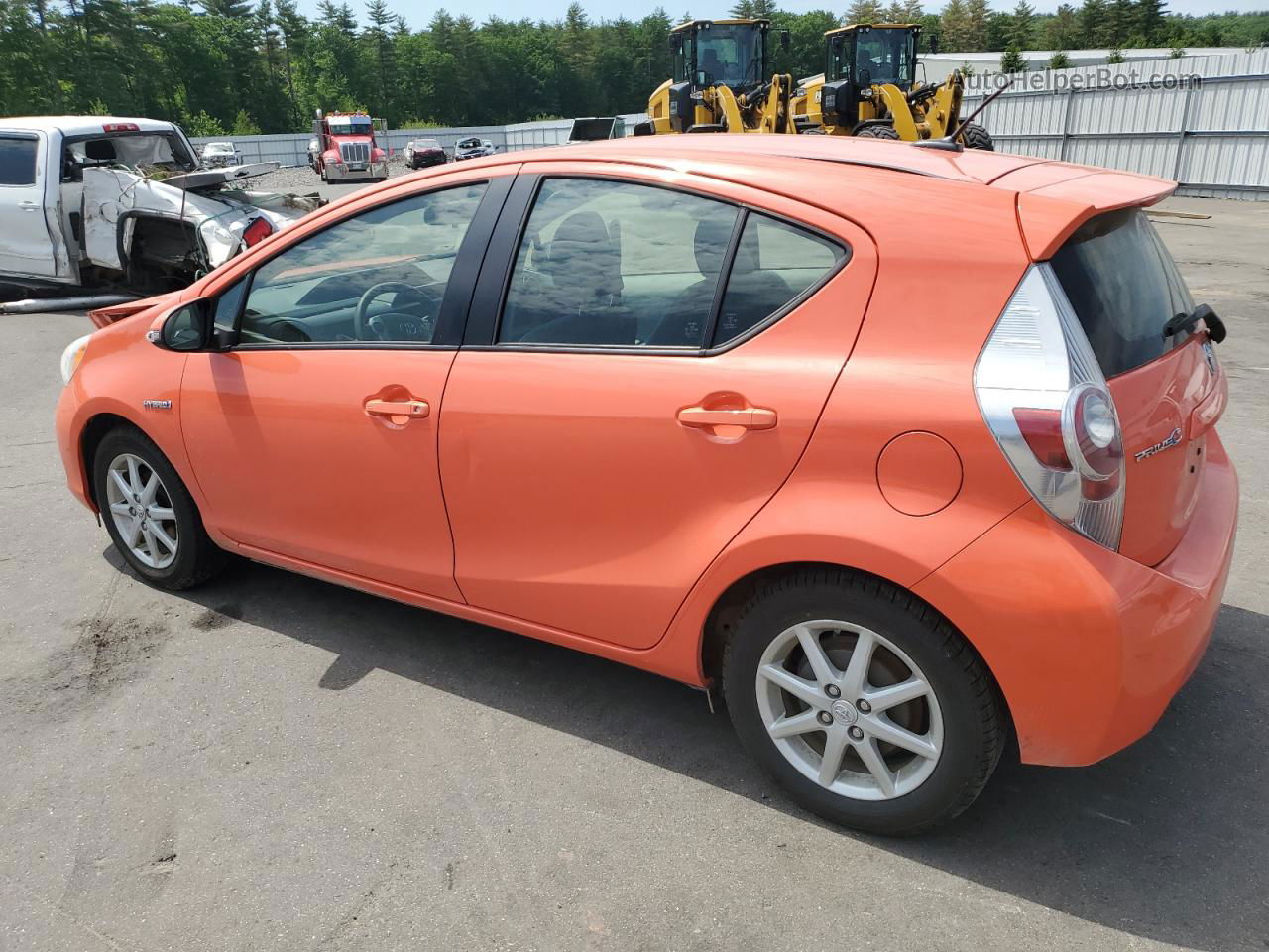 2012 Toyota Prius C  Orange vin: JTDKDTB39C1011048