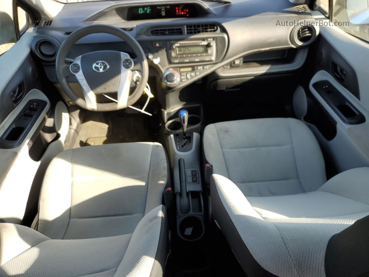 2012 Toyota Prius C  Синий vin: JTDKDTB39C1011180